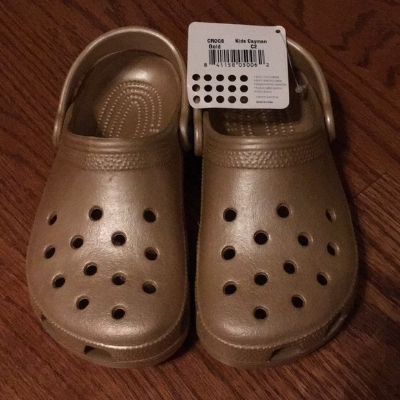 crocs size 2